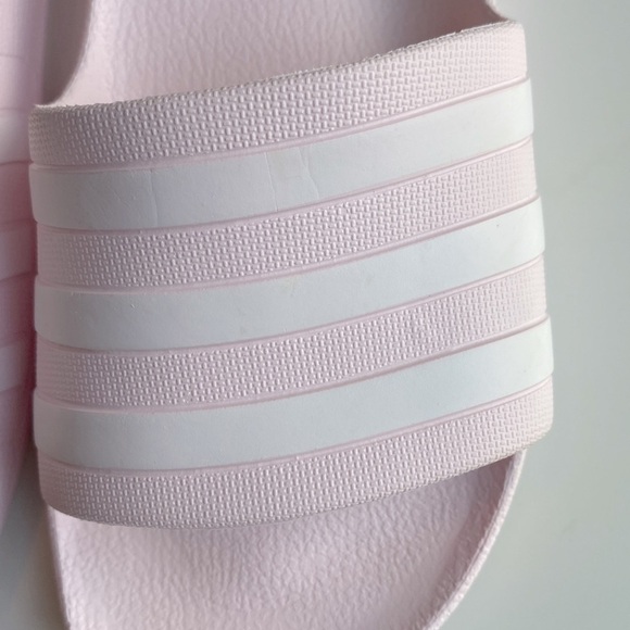 Adidas Adilette almost pink slides - Picture 7 of 7